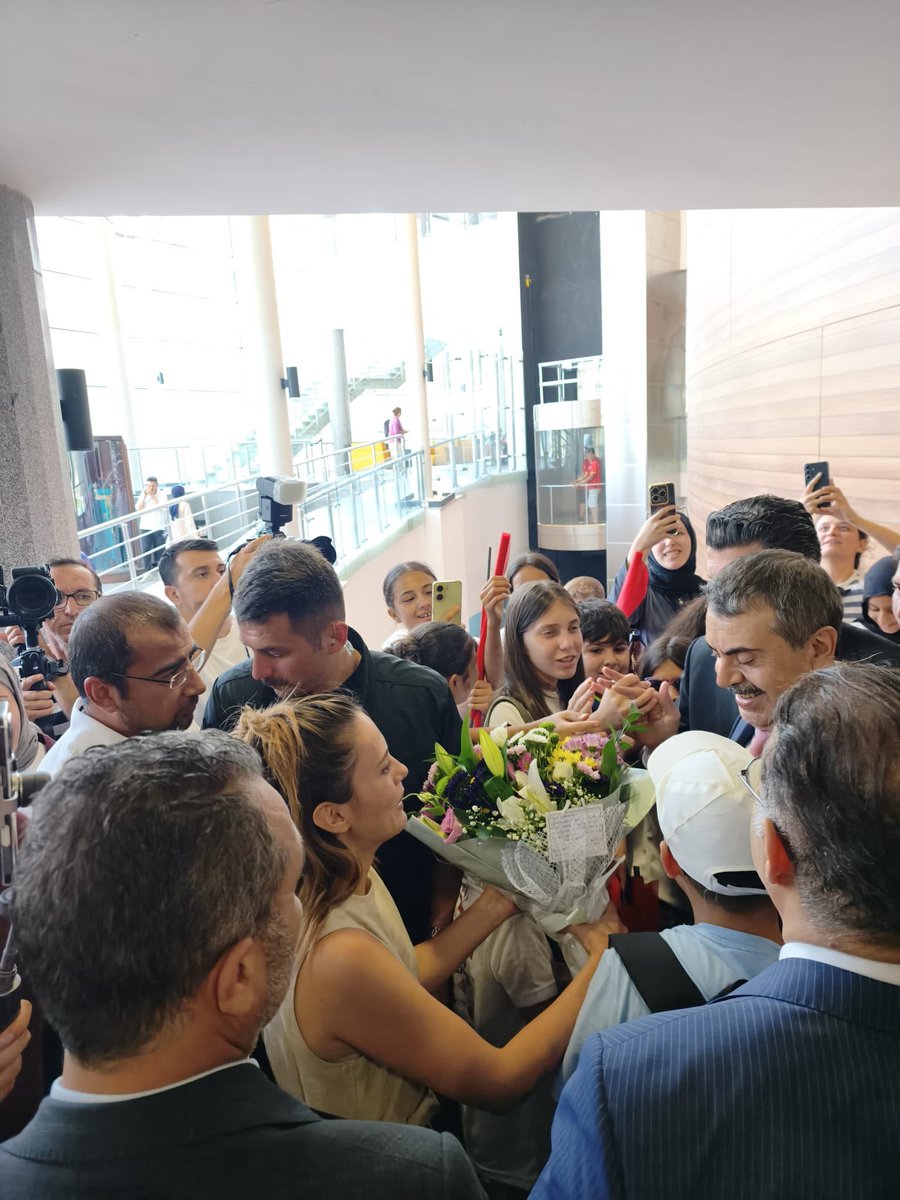 bdemirel20's tweet photo. Sayın Bakanım, bizlere verdiğiniz güven ve huzurla güzel haberi bekliyoruz. Ağustos ayında ailelerimizi kavuşturacak il emri müjdesini sizden ümit ediyoruz. @Yusuf__Tekin @cftcblnt #MaarifAilesininMimarıTekin 53 https://t.co/GqVimhStiQ
