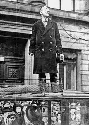PRL_library's tweet photo. #OTD 1871, Karl Liebknecht born. Leader of revolutionary wing of German socialism, opposed the imperialist war, founder of German Communist Party. Along with Rosa Luxemburg, was murdered in 1919 on behest of SPD. Revolutionaries today should study Liebknecht's struggle, writings. https://t.co/I2MJJEKnEa