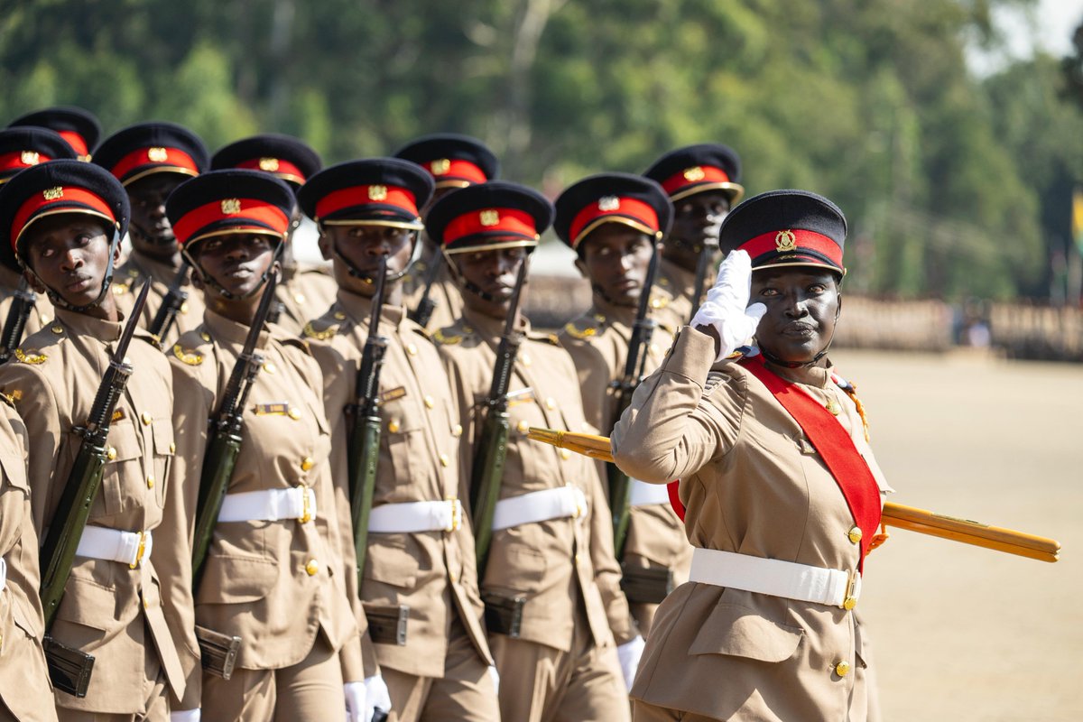 SoberaMedia's tweet photo. President William Ruto presides over the passing-out parade of recruits at the KDF Recruits Training School in Eldoret, Uasin Gishu County. https://t.co/rBU0pKOyWy