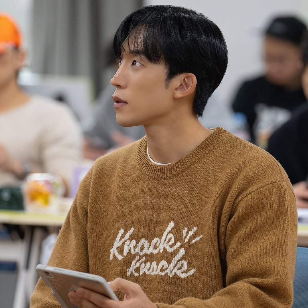 sang2hada's tweet photo. 나 이 차분차르르한 머리 진짜 제일 좋아하는데
좋아서울음.....
1년만에 본다 이걸 https://t.co/kM5QvTTLYW