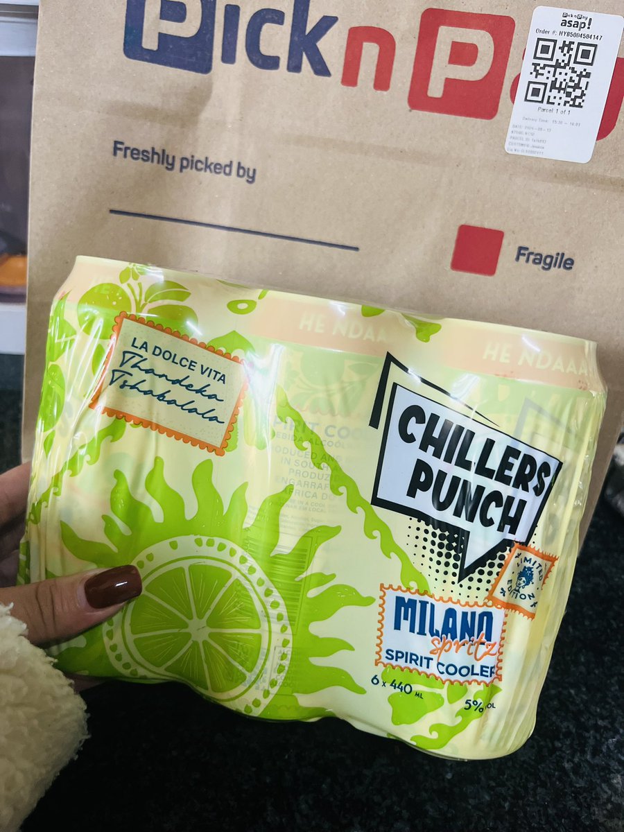 jessicaretha27's tweet photo. Who is Thandeka? She is Mzansi Spirit with Italian Flavour. A dangerous combo!! 

I got my hands on this and I can’t wait to indulge in La Dolce Vita! @ChillersPunch 

TASTE OF LA DOLCE VITA
GET YOUR MILANO SPRITZ
#ChillersPunchXThandeka
#ThandekaTshabalala https://t.co/lqKKCvCgJC