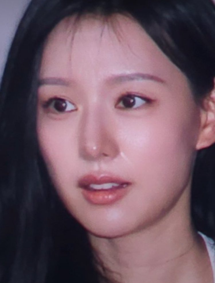ItsMeTee7's tweet photo. Kim jiwon you are the prettiest. https://t.co/xXc9udSepj