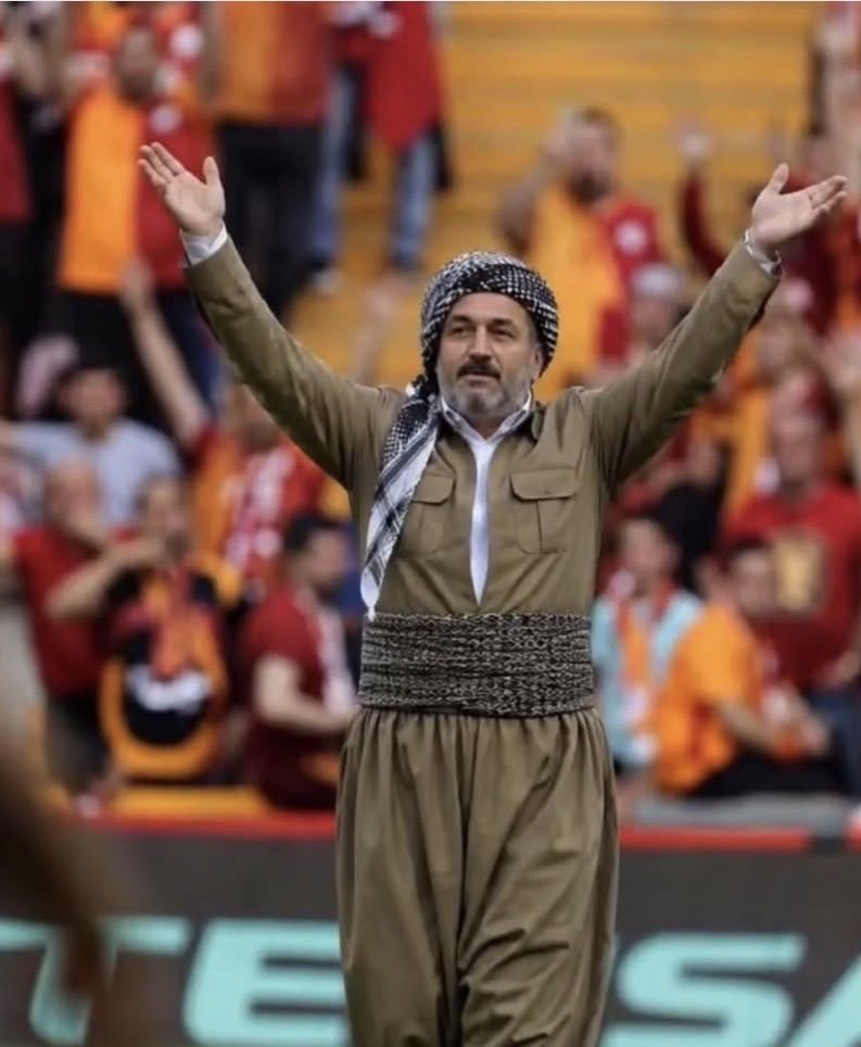 aknnefee's tweet photo. Lideriniz sayon derken siz nasıl küfür edebiliyosunuz 😂 https://t.co/sy9bSErQSP