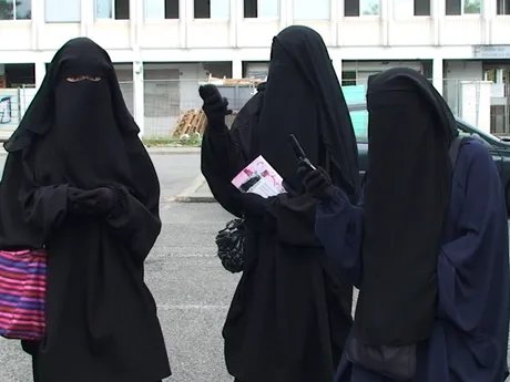 farceinsou's tweet photo. @Insoumisdu69 Ideal si l'on souhaite que la France ressemble à Roubaix ou Saint Denis https://t.co/vz1VkRITip