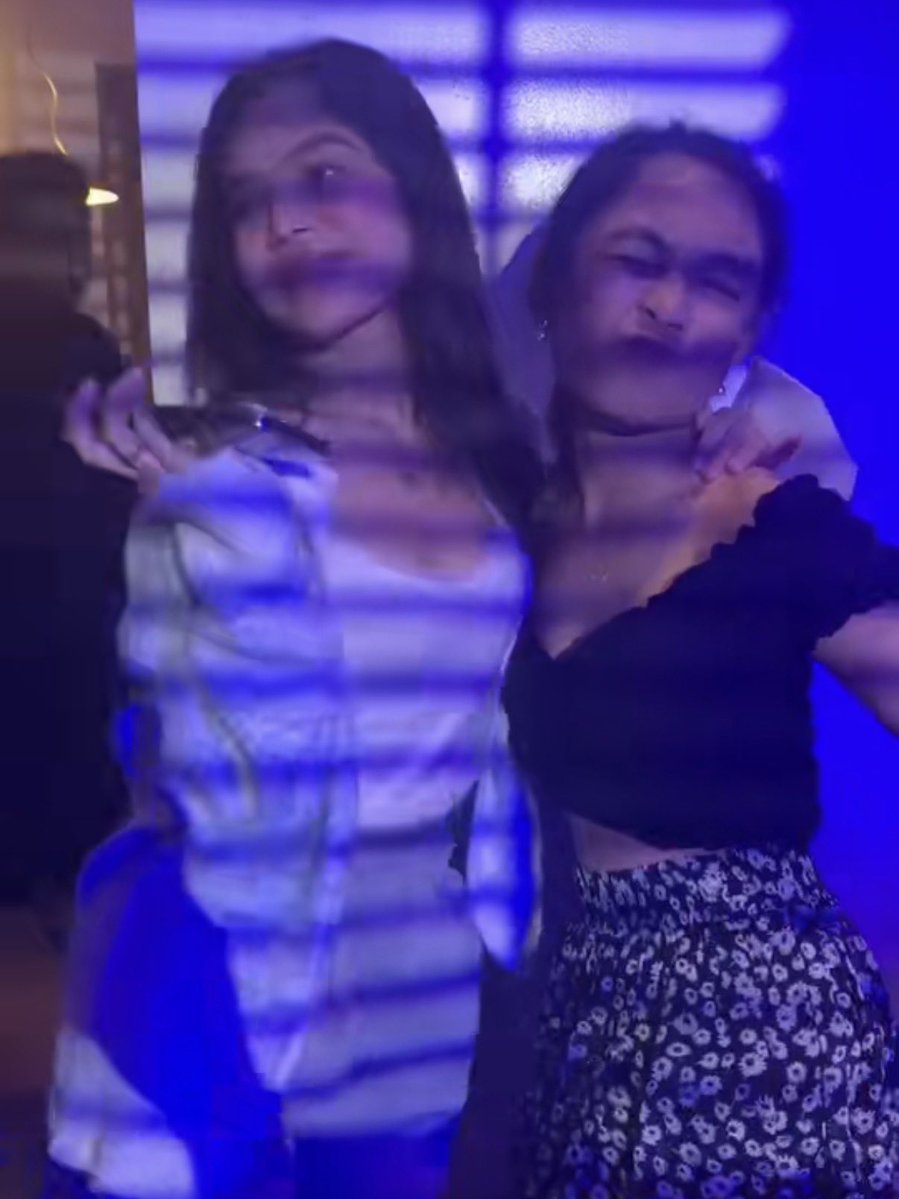 lorsdiaz_'s tweet photo. super saya and sobrang ganda ng fancon na ’to, no joke. the love was not just seen, it was felt. working with you was such a smooth run 🥹💛

to my kikay, you'll always be my baby girl! proud of you since day one (that was me and biancs 2022) ✨

#DustBiaLoveActually #dustbia https://t.co/SKVt9kUD4N