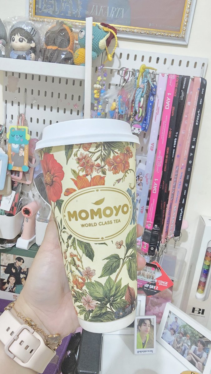Midnightwonw_'s tweet photo. chagee bpjs ver🙏 (fyi ini enak ternyataaa) https://t.co/cf51uGubDX