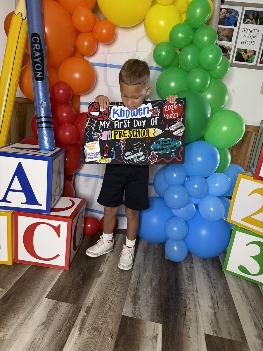 risin_d's tweet photo. First Day of School Pre-K https://t.co/TVrPygVnm5