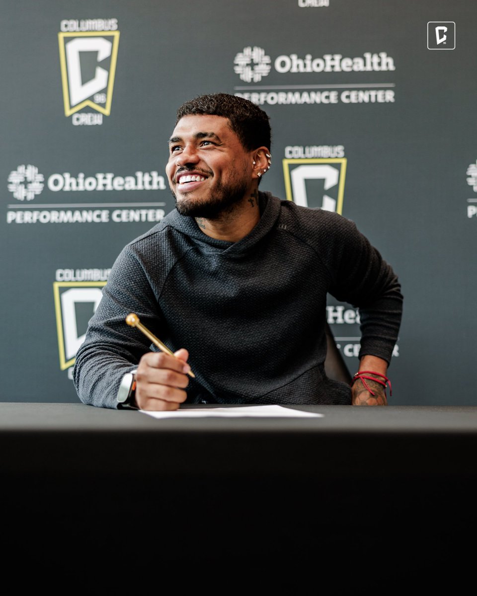 usasupersoccer's tweet photo. The Columbus Crew have signed Venezuela international forward Josef Martรญnez to a deal guaranteed through the 2026 season, with an option to extend it through the 2027 MLS season.
#Crew96 | #MLS | #MLSisBack https://t.co/9sHWk64XLZ