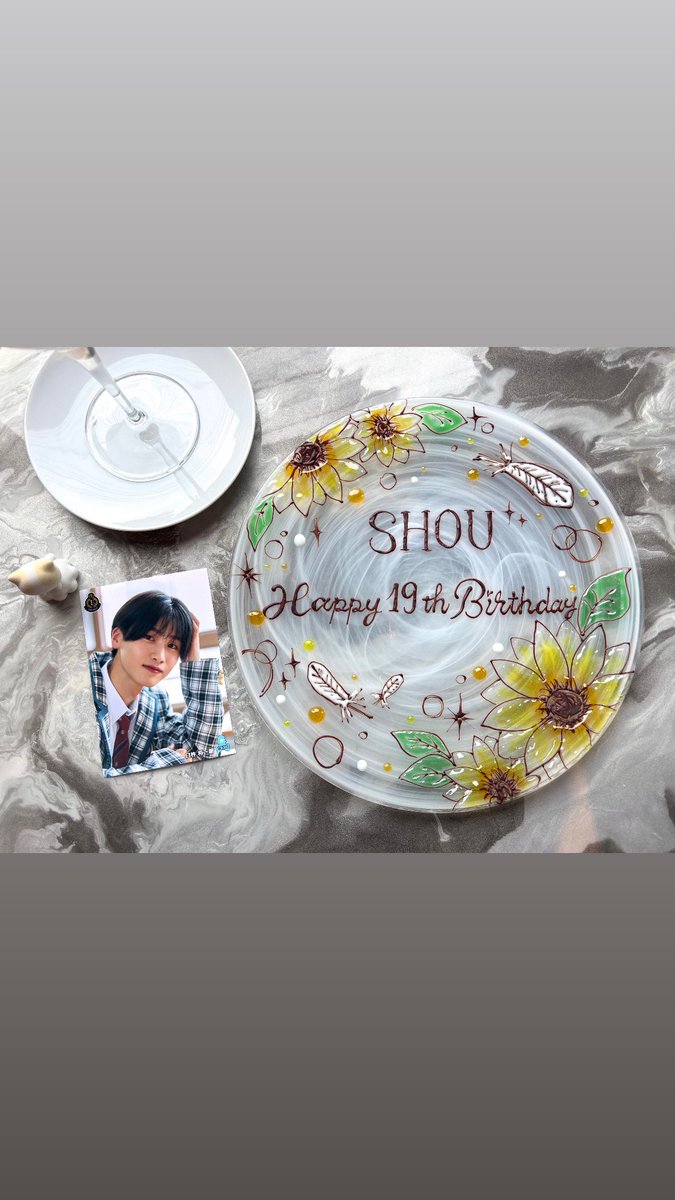 shomochiro's tweet photo. ⠀ㅤ              𓈊
⠀          : ¨ ·.· ¨ :　　　　　 ﾟ　　⊹
⠀            `· .⠀ϧ᱖⠀  𝘏𝘢𝘱𝘱𝘺 𝘉𝘪𝘳𝘵𝘩𝘥𝘢𝘺 … 🌻🪽⟡.·

#HAPPY_SHOU_DAY #臼杵将一朗 https://t.co/aeNTnQfDBn