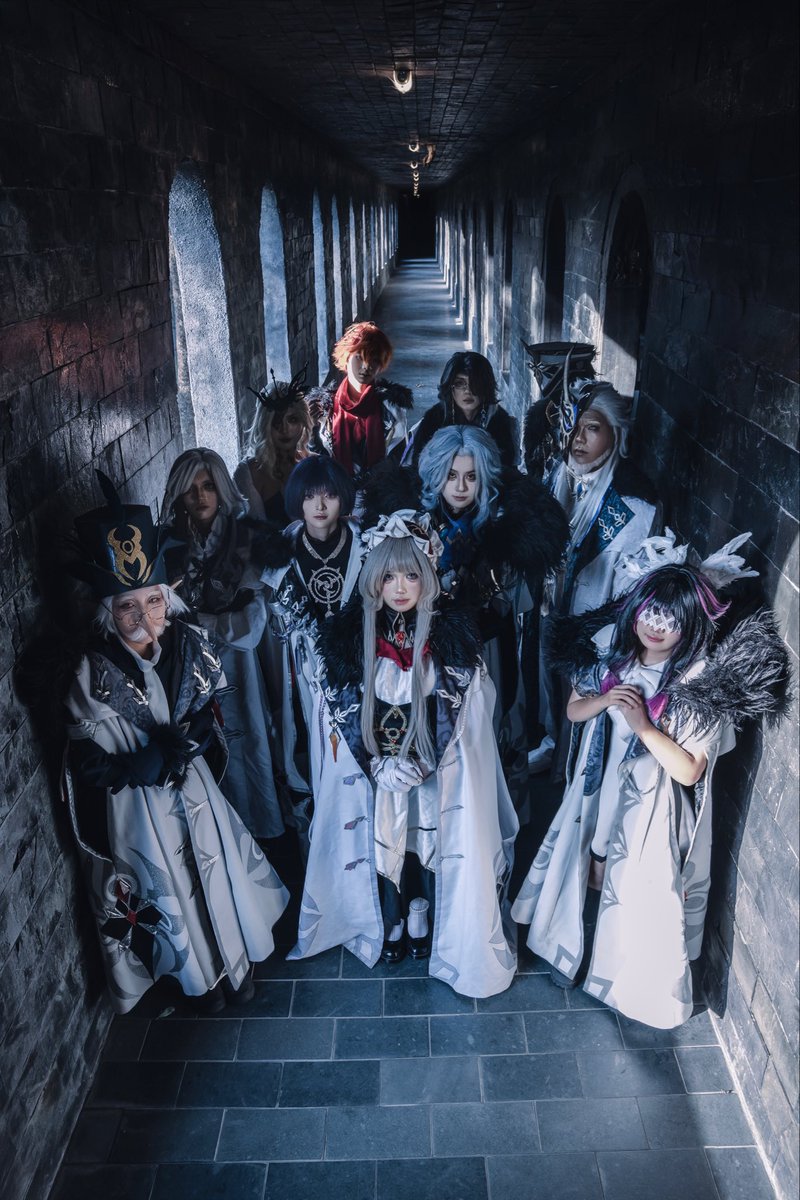 hamycosplayer's tweet photo. "We kneel, We burn, We obey!"

#FatuiHarbingers #cosplay #fatui #GenshinImpact #pierro #capitano #dottore #columbina #arlecchino #pulcinella #scaramouche #wanderer #sandrone #signora #pantalone #tartaglia #childe https://t.co/PKDA54Jc3k