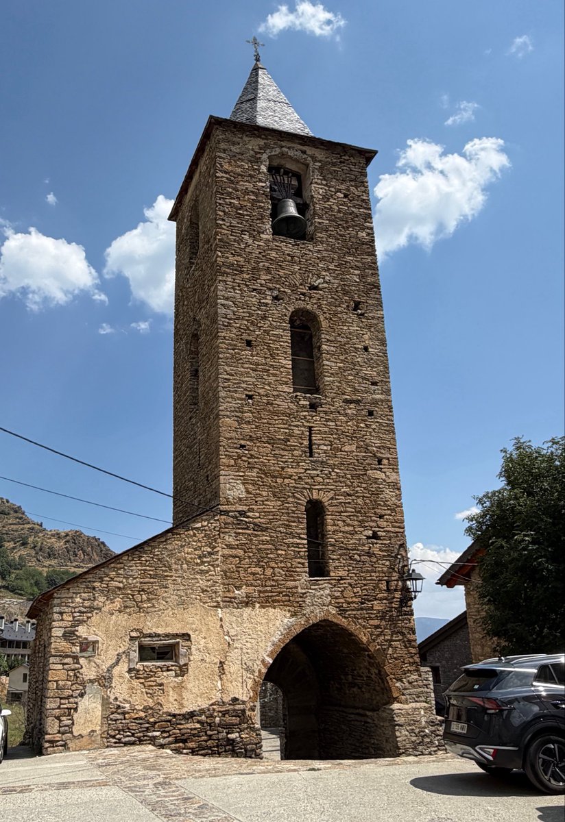 MTarradellas's tweet photo. #Llessui: passejada, visita a l’ecomuseu del pastor i esplèndid dinar a #casakikollessui! Un bon lloc per perdre-s’hi! @pnaiguestortes https://t.co/G6mttc2Jsm