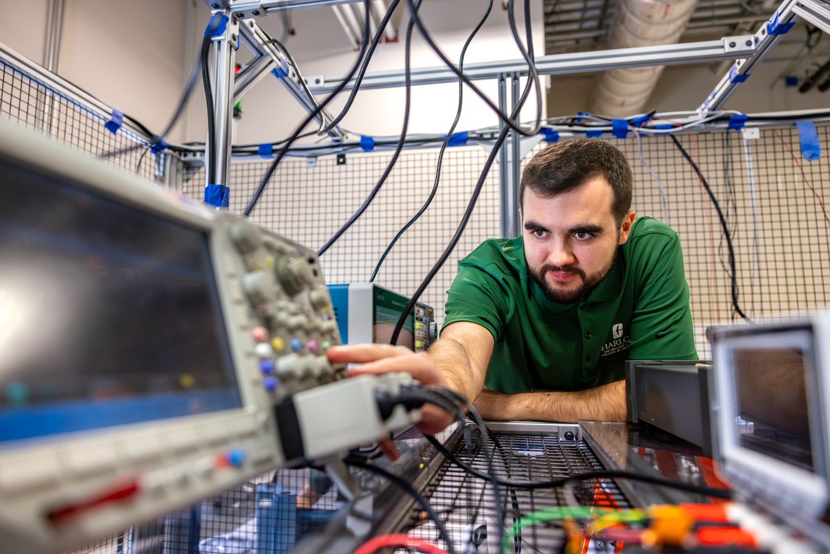 unccharlotte's tweet photo. UNC Charlotte has established the nation’s first School of Energy focused solely on the challenges of modernizing and expanding America’s electrical infrastructure. ➡️ https://t.co/iWbdFvwBUe https://t.co/FiOzwKy5X3