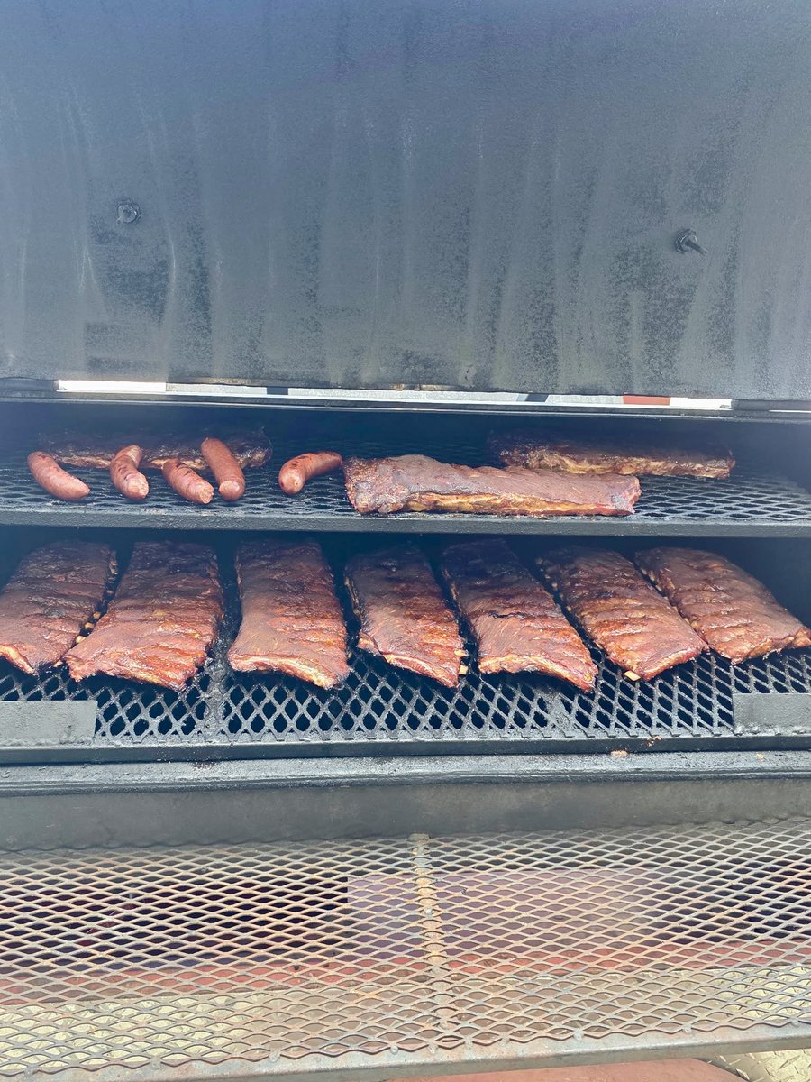 FrontierWaste's tweet photo. Yesterday, we celebrated our Dayton team for achieving an incident-free month with a well-deserved cookout! 👏

This achievement reflects the team’s continued focus on working safely and making safety a priority each day. Congratulations to the Dayton crew on a job well done. https://t.co/AINi93vb3y