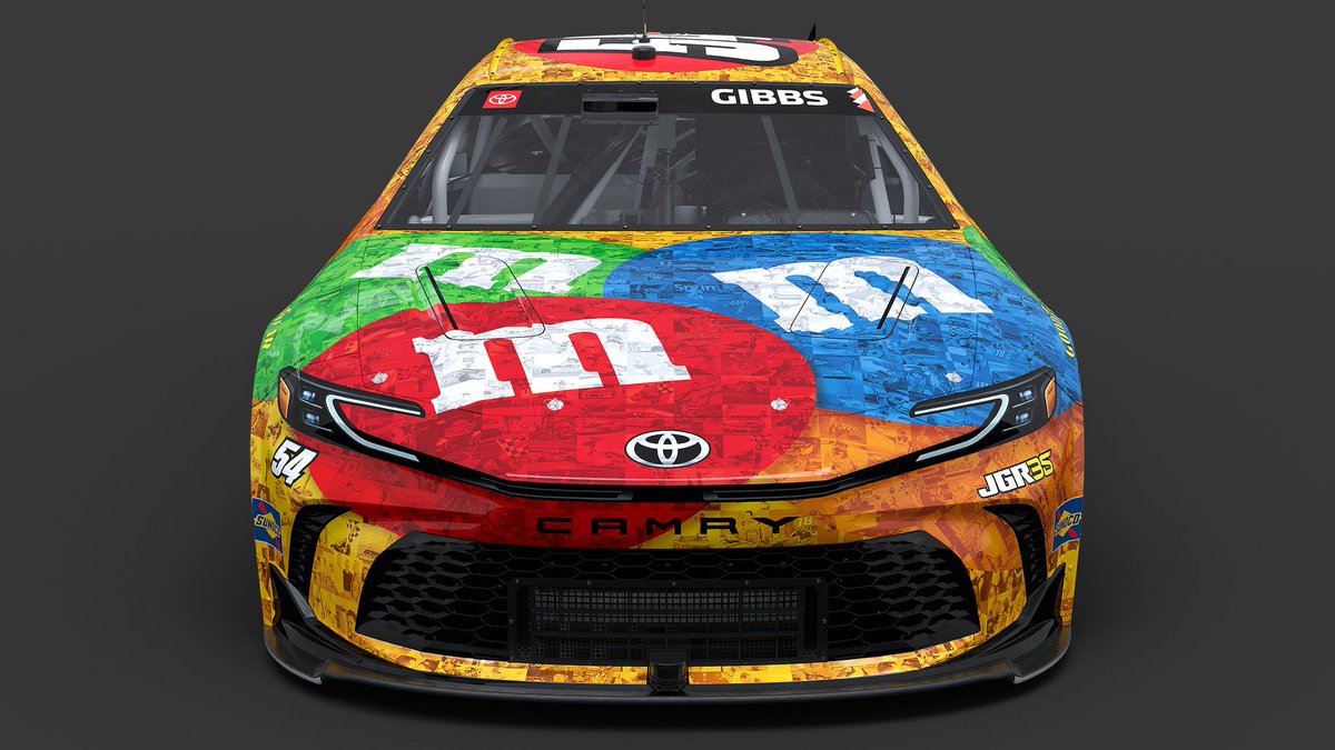 JoeGibbsRacing's tweet photo. @SamanthaBusch @ToyotaRacingUSA @mmschocolate This is going to be amazing to see on track at Bristol, especially with all of the photos from Kyle’s career built into the design. https://t.co/SdiIQF7RSM