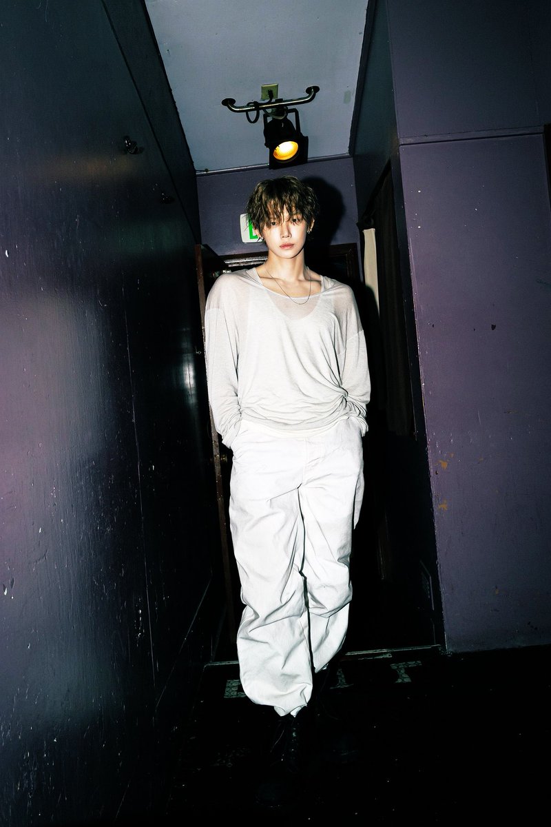 ceonjunn's tweet photo. Moody hallway vibes under the spotlight. https://t.co/14XEQ6ZjnJ