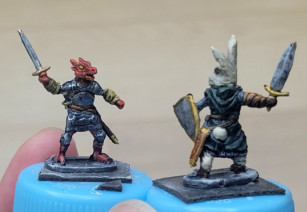 jiro________'s tweet photo. #dnd
#コボルド
出来た！
それっぽく見えるかな！
細身で小さいけどまさにそんな種族だからOK!!

コボルドもハレンゴンもPCとして使うのも面白いんだよな～♪
PCにするなら、どうにかして呪文使いバージョンも作りたいね！ https://t.co/RL64yXLIoN