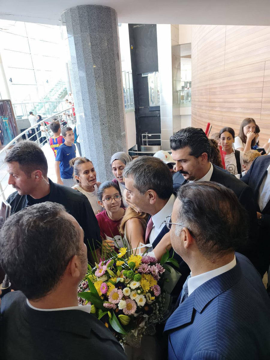 kubratltn's tweet photo. Sayın Bakanım, ayrı düşen ailelerimizin umudu sizsiniz. Ağustos ayında il emri müjdesiyle bizleri yuvalarımıza kavuşturacağınıza inanıyoruz. @Yusuf__Tekin @cftcblnt #MaarifAilesininMimarıTekin
25 https://t.co/TSHg5nzad6