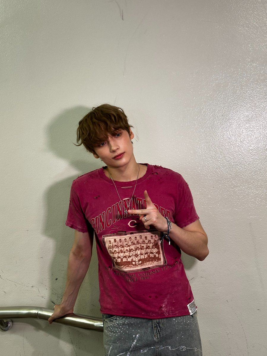 daisy_soob's tweet photo. 우리 소중한 막내 카이야!! 생일 진심으로 축하하고 다정한 너의 모습 만큼 너의 오늘과 앞으로의 네 세상이 다정하길 바라 그리고 크고 작은 행복들이 너의 곁에 가득하길 ˃ᴗ˂
#한여름의다정한선물울닝카이
#StickWithHue https://t.co/IxPzhJsqFr