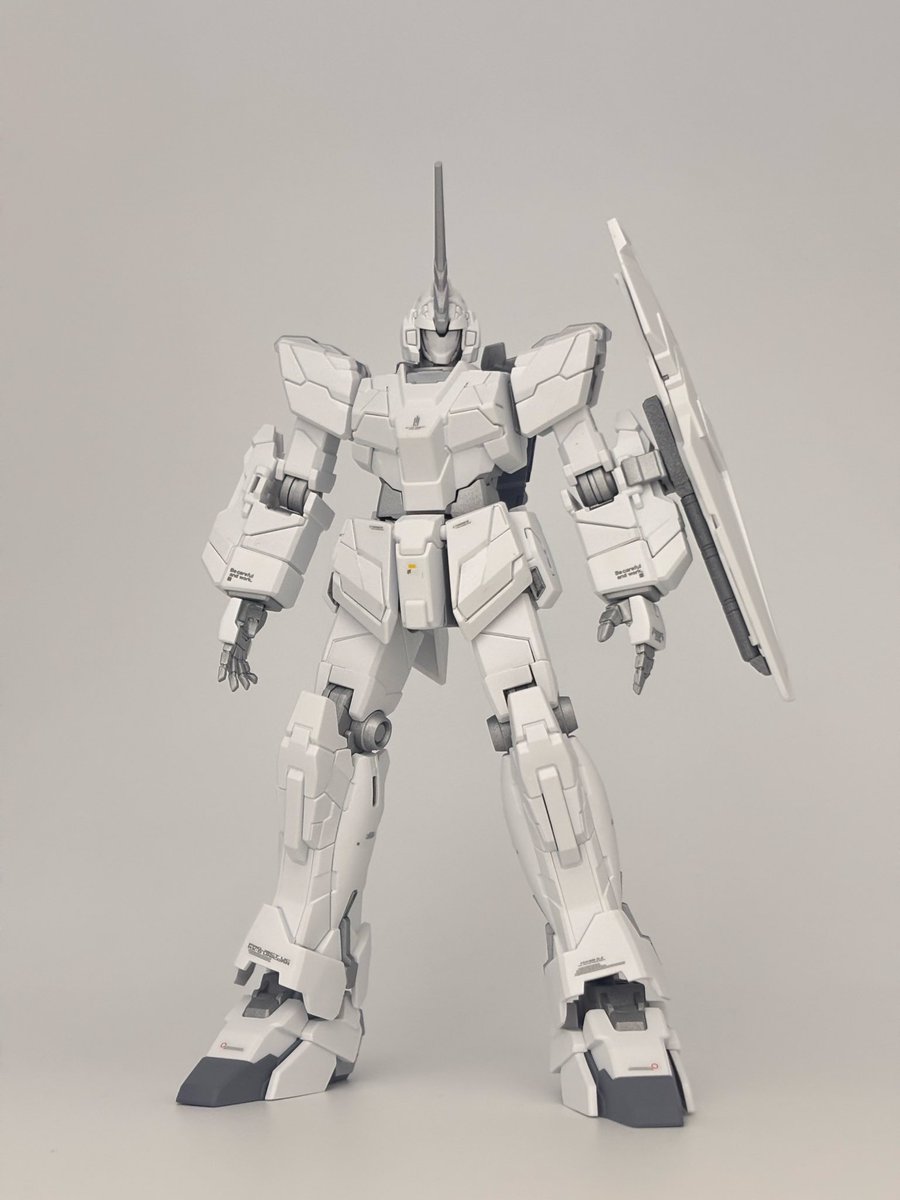 kzhrpramo's tweet photo. #ガンプラ
#プラモ新作完成 
ユニコーンガンダム　パシフィズム(平和な心、主義)と命名
妄想設定ですがほんへ後、NT-D、サイコフレームといった危険要素、武装も封印された平和の象徴の立像的な扱いとなったアレ(クッソ適当解説ｻｰｾﾝorz https://t.co/8p48gbfnck