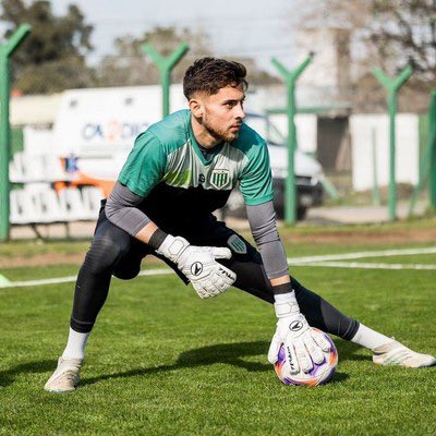 GerGarciaGrova's tweet photo. 🚨#UdeChile negocia con #Banfield por Facundo Sanguinetti

📍Préstamo con cargo y opción de compra por el arquero de 25 años.

ℹ️ con @soypedrofacio https://t.co/CgYYM8ZJv2