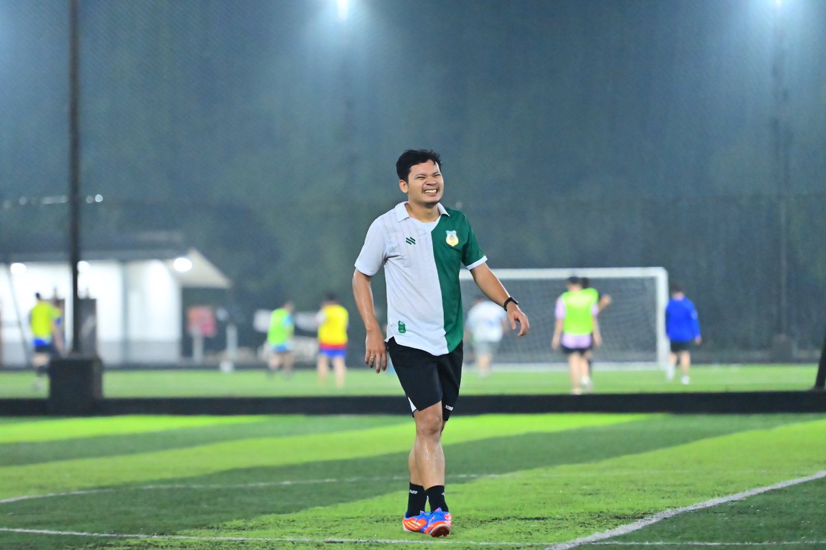 MonangAnugrah's tweet photo. Main bola sampe tua ๐๐๐ช๐ป
#minisoccer #funfootball #menjelang40
#adidasf50 https://t.co/3kfayj30eb
