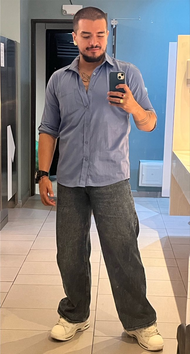 soyusme's tweet photo. Al parecer solo vengo a la oficina a tomarme fotos🥴 https://t.co/g21Y44v5Zq