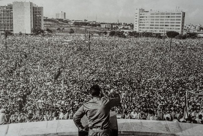 aleksthgrt's tweet photo. When the CIA tries to assasinate you 638 times, but you live ‘til 90 and go out on your own terms.

Happy Birthday Comandante 🇨🇺😎 https://t.co/1BYFsbp0Bd