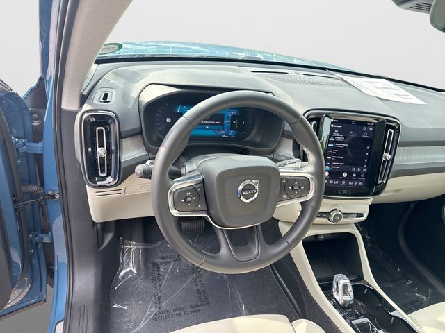 VolvoCarsExeter's tweet photo. Fall in love with the eye-catching 2025 #VolvoXC40 B5 Ultra Bright Theme SUV with a Fjord Blue Metallic exterior. 

Learn more: https://t.co/7YX2hJeEP0 https://t.co/n9e7tXdfbf