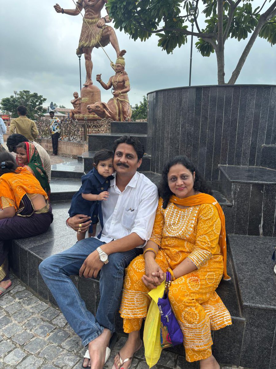 AMITSINGHPARMA1's tweet photo. उज्जैन में बाबा महाकाल के दर्शन का सौभाग्य प्राप्त हुआ 

  जय श्री महाकाल https://t.co/ltr3X5rJ4m