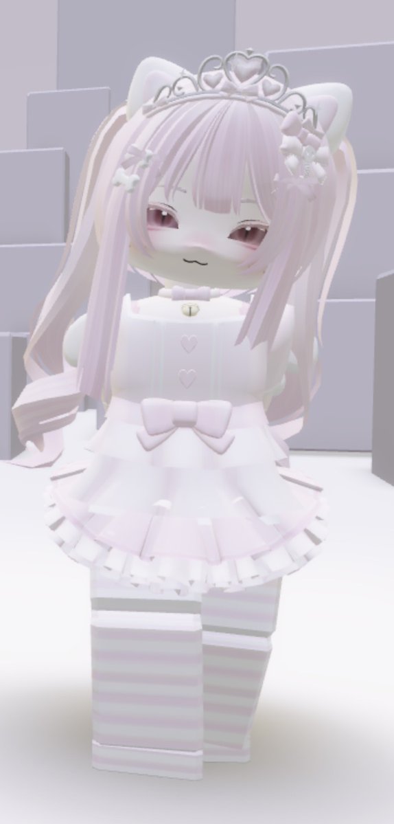 raycatzxz's tweet photo. the avi i spent money on vs the one I actually use waaoooww ok. Undercover my friend 
#roblox #cutecore #kemonomimi #moothunt https://t.co/etmIWQP99O