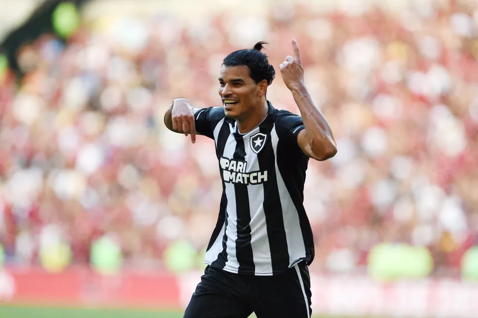 soccergfbpa's tweet photo. 🚨 Segundo a Rádio Gaúcha, Grêmio negocia a contratação do volante Danilo Barbosa, ex-Botafogo. 

O jogador viria para substituir Léo Pérez. A janela do tricolor ainda não está fechada!

📸 Divulgação/BCR https://t.co/UYnumtV4KN