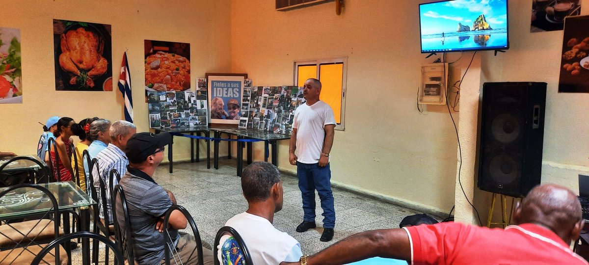 episur's tweet photo. #Episur: En esta jornada rendimos homenaje al guerrillero de todas las batallas, como describe ese “Canto a Fidel” de Carilda Oliver Labra, que dio inicio al matutino especial que conmemoró aquí el centenario de nuestro Comandante en Jefe.
#SomosEpisur
#100AñosConFidel https://t.co/pCbOxzjhz1