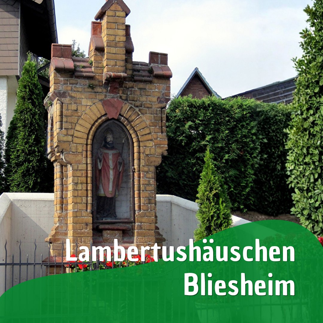 erftstadtwiki's tweet photo. Das Lambertushäuschen an der Kreuzung Frankenstraße / Im Höhlchen / Lambertusstraße wurde 1892 im Auftrag des damaligen Pfarrers Laurenz Nobis errichtet.

📷 Hanna Stommel - CC BY 3.0
#erftstadt #bliesheim #baudenkmal #denkmalschutz https://t.co/Fq7le8Bcis