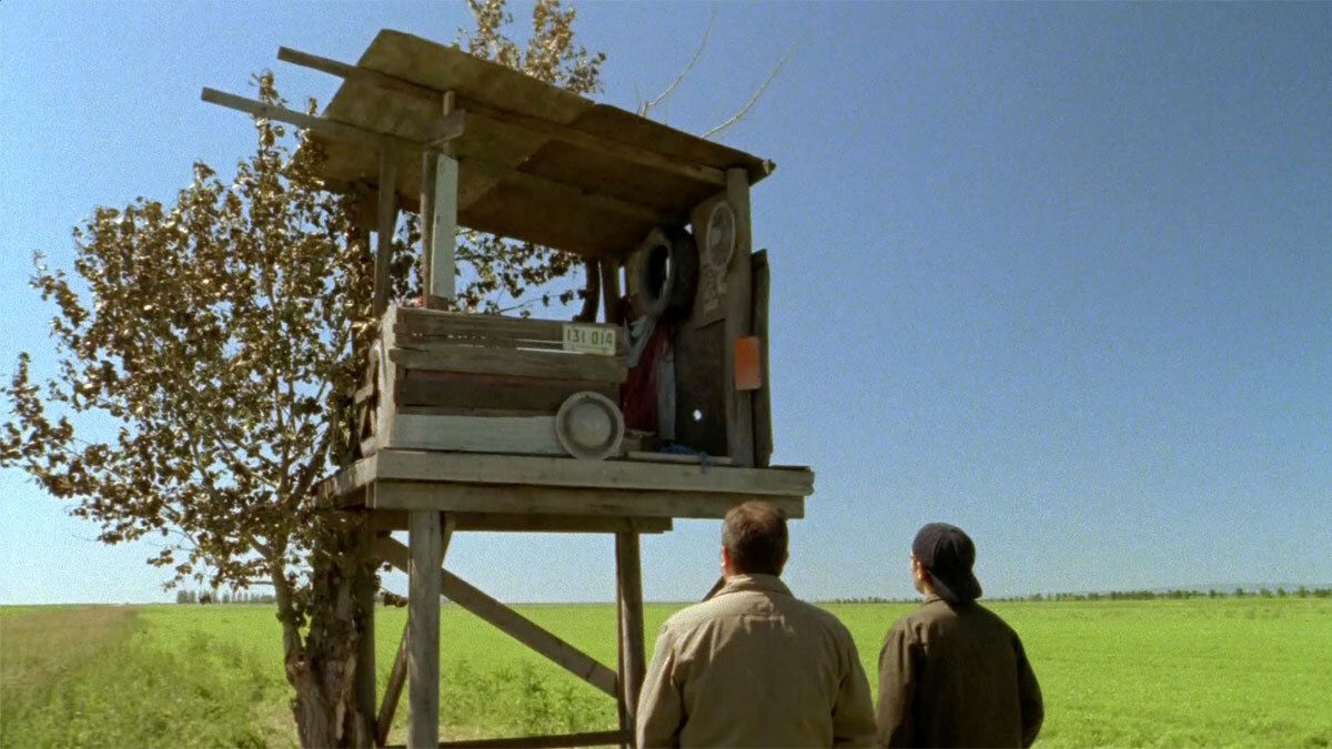 CornerGas's tweet photo. If you're only watching one episode this week, make it "Trees a Crowd" (S3, Ep 8). 

Brent and Hank go to war with a bunch of kids over a treehouse they haven't set foot in for 20 years. Peak nostalgia, peak stubbornness. 

Stream now! 

#CornerGas 
#EpisodeOfTheWeek https://t.co/w0o5xh3OYJ