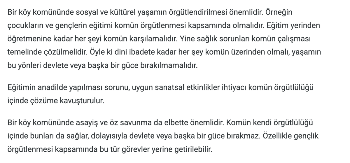 MehmetAkifOkur's tweet photo. “Özgürlük savaşçısı”ndan “özgürlük militanı”na...
“PKK ... tüzükle yürüyen bir hareket olmadı. PKK bir örgüt kültürüyle bugünlere geldi.”
“Hiçbir şey özgürlük militanlarını toplumdan ve çalışmalardan koparamaz.”
“Bir köy komününde asayiş ve öz savunma da elbette önemlidir. Komün kendi örgütlülüğü içinde bunları da sağlar, dolayısıyla devlete veya başka bir güce bırakmaz.”
Bu üç cümleyi yan yana koyduğumuzda mesele yalnız silahların teslim edilip edilmeyeceği olmaktan çıkıyor: Formal feshe rağmen örgüt kültürünün, kadro aktivizminin ve devletin asayiş alanına kadar uzanan alternatif bir toplumsal örgütlenme tasavvurunun devam edip etmeyeceği sorusu karşımıza çıkıyor.
Bu üç ifade, Çerçeve Yasa'nın kabul edildiği günlerde PKK/KCK yapılanmasının üç önemli isminin yaptığı açıklamalardan.
Birincisi KCK Yürütme Konseyi Üyesi Mustafa Karasu.
İkincisi KONGRA-GEL Eşbaşkanı Remzi Kartal.
Üçüncüsü KCK'nın üst düzey isimlerinden Duran Kalkan.
Birlikte okunduklarında Çerçeve Yasa hakkında daha önce dikkat çektiğimiz iki mesele çok daha ciddi hâle geliyor:
1)Pişmanlık/geçmiş terör faaliyetleriyle açık kopuş talep edilmeyişi.
2)Silahların teslimine rağmen kadro, liderlik, örgüt kültürü ve gerektiğinde yeniden şiddet üretebilecek kapasitenin başka biçimler altında devam edebilmesi.
Bu yüzden asıl hedef yalnız “silah bırakma” değil, geri döndürülemez silahsızlanma olmalıdır. 👇
Geri döndürülemez silahsızlanma, belli sayıdaki silahın teslim edilmesinden ibaret değildir.
Örgütün yeniden silahlı eyleme dönebilmesini mümkün kılan kadro, komuta, eğitim, lojistik ve sınır ötesi silahlı kapasitenin de gerçekten tasfiye edilmesini gerektirir.
Aksi takdirde silah bırakılmış olur; fakat silaha dönüş imkânı ortadan kaldırılmış olmaz.
Son birkaç gündeki açıklamalar tam da bu sebeple önemlidir.
Önce pişmanlık meselesi.
Mustafa Karasu silahlı geçmişi yanlış, mahkûm edilmesi gereken veya geride bırakıldığı için pişmanlık duyulan bir dönem olarak anlatmıyor.
Tam tersine:
“Evet, biz silahlı mücadeleyi Türkiye’ye karşı sonlandırdık ama bu silahlı mücadelenin yarattığı büyük değerler vardır.”
Ardından:
“Bu silahlı mücadele ve bu temelde gelişen serhildanlar, halkın mücadelesi bütün bu kazanımları yarattı. Türk devletini de artık zorla, şiddetle bu sorunu çözemeyeceği noktaya getirdi.”
diyor.
PKK'nın silahlı mücadelesinin başlangıcı olan 15 Ağustos hakkında ise:
“15 Ağustos ulaşacağı sonuçlara ulaşmıştır.”
ifadesini kullanıyor.
Sonra bugünkü, “demokratik-siyasal” sıfatlarını bolca kullanan söylemi o geçmişle açıkça bağlıyor.
Burada silahlı geçmişin reddi yoktur.
Silahlı safha örgüt yöneticisinin anlatımında gayrimeşru olduğu için değil, “ulaşacağı sonuçlara ulaştığı” için sona ermektedir.
Şimdi mücadele başka araçlarla sürdürülecektir.
Daha önce varsayım olarak sormuştuk:
Bir PKK mensubu,
“Mücadelemiz haklıydı; silahlı safha görevini tamamladı, şimdi aynı mücadeleyi başka araçlarla sürdürüyoruz”
derse ne olacak?
Orta yerdeki beyanlar, bu ihtimalin varsayım olmadığını gösteriyor.
Örgütün üst düzey yöneticilerinden birinin ağzından duyuyoruz.
Çerçeve Yasa ise böyle bir kişiden geçmiş terör faaliyetlerini reddetmesini, pişmanlık göstermesini, mağdurlardan af dilemesini veya geçmiş örgütsel mücadeleyle arasına açık bir mesafe koymasını istemiyor.
Diğer önemli mesele, örgütsel devamlılık.
Karasu'nun şu sözlerini birlikte okuyalım:
“Evet PKK kendini feshetti ama yine de bir topluluk var ortada.”
“Binlerce savaşçıyı ilgilendiriyor. Binlerce kadroyu ilgilendiriyor.”
Ardından:
“PKK ... tüzükle yürüyen bir hareket olmadı. PKK bir örgüt kültürüyle bugünlere geldi.”
Bu son cümle özellikle önemlidir.
Örgütün kendi yöneticisi, PKK'nın varlığının tüzüğünden ibaret olmadığını; esas taşıyıcısının bir örgüt kültürü olduğunu söylüyor.
Öyleyse bir fesih kararının veya tüzüğün ortadan kaldırılmasının kendi başına gerçek örgütsel tasfiye anlamına geldiğini nasıl varsayabiliriz?
Nitekim Karasu devam ediyor:
“Şu anda bu topluluk var.”
Ve bu topluluğun geleceği için:
“Bu topluluğun nasıl hareket edeceği, nasıl yaklaşacağını belirleyecek Önder Apo'dur.”
diyor.
Daha açık:
“Önder Apo yönetmeden, yönlendirmeden hiç kimse, eskisi de yeni katılan gerilla da bireysel bir davranış içine girmez, yaklaşım içine girmez.”
Sonra soruları kendisi sıralıyor:
“Önder Apo demokratik siyasal örgütlenmenin nasıl olacağını söylüyor? Demokratik siyasal çözümün nasıl olacağını söylüyor? Demokratik siyasal mücadelede, demokratik siyasal çözümde bize hangi rolü verecek?”
Formal olarak PKK feshedilmiş.
Ama kendi yöneticisinin anlatımına göre:
Binlerce kadrodan oluşan topluluk var.
Bu kadrolar bireyselleşmiyor.
Örgüt kültürü var.
Eski liderlik ilişkisi var.
Ve yeni dönemde kimin hangi rolü üstleneceğine aynı liderin yön vermesi bekleniyor.
O hâlde neyin feshedildiğini sormak gerekir:
İsim ve tüzük mü?
Yoksa gerçekten kadro, hiyerarşi, örgüt kültürü, disiplin ve stratejik irade mi?
Remzi Kartal'ın açıklamaları bu tabloyu tamamlıyor.
Geçmişte:
“Biz bu hareketi Önder Apo'nun önderlik ettiği mücadelelerle, önderliğe duyduğumuz güvenle... yürüttük.”
diyor.
Sonra:
“Bundan sonra da öyle olacak.”
Öcalan'ı ise:
“baş müzakerecimiz”
diye tanımlıyor.
Eski örgüt mensuplarının yeni dönemdeki rolü bakımından kullandığı ifade de dikkat çekici:
“Bir partinin başkanı ya da üyesi olma koşulu yoktur. Toplum içerisinde her alanda çalışabilirler.”
Ardından:
“Hiçbir şey özgürlük militanlarını toplumdan ve çalışmalardan koparamaz; sınırlandırmayla sonuç alınamaz.”
İşte burada yeni dönemin kavramsal dönüşümü görünür hâle geliyor:
“Özgürlük savaşçısı”ndan “özgürlük militanı”na...
Silahlı savaşçı kimliği perde gerisine alınıyor olabilir.
Fakat kadro misyonunun bittiği söylenmiyor.
Aksine “militan”, toplumun içinde faaliyet ve örgütlenmeye devam edecek.
Üstelik Karasu bunun hangi toplumsal örgütlenme biçimi içinde gerçekleşmesinin beklendiğini de açıkça söylüyor:
“Bu yönüyle Kürt halkının demokratik toplum biçiminde örgütlenmesi gerekiyor. Kendisini komünler, meclisler biçiminde demokratik toplum haline getirmesi gerekiyor.”
Karasu bunu yeni mücadele stratejisinin bir parçası olarak tarif ediyor: “demokratik toplum” örgütlenecek; bunun temel birimleri arasında komünler ve meclisler bulunacak.
Peki bu “komün” nasıl bir yapı ve burada “özgürlük militanı”ndan ne bekleniyor?
Çerçeve Yasa'nın kabul edildiği aynı günlerde Duran Kalkan imzasıyla yayımlanan “komün” hakkındaki yazı bu soruya ayrıca ışık tutuyor.
Kalkan:
“Komüne katılım gerçek anlamıyla fedaice olmak durumundadır.”
diyor.
Ve:
“Bir fedainin sahip olduğu sorumluluk duygusu, bilinci, cesareti, fedakârlığı ve örgütlülüğü her komün üyesinde bulunmak zorundadır.”
Bu oldukça dikkat çekici bir devamlılık tarifidir:
Fedai ethosu komün üyesine aktarılıyor.
Daha da önemlisi:
“Profesyonel devrimci kadro öncülüğünün rolü ve görevi azalmamış, tersine, daha çok artmıştır.”
Ve:
“Her profesyonel devrimci, her demokratik sosyalist militan bir profesyonel komünar olmak durumundadır.”
Yani yeni dönemde profesyonel devrimci kadronun tasfiyesinden değil, rolünün artmasından söz ediliyor.
“Profesyonel komünar”ın görevi de pasif bir sivil hayat değildir.
Kalkan onu:
“günün yirmi dört saatinde”
örgütlenmeye yoğunlaşan;
köyden köye, mahalleye ve iş yerine geçen;
aynı anda beş, hatta on komünün örgütlenmesine öncülük eden;
uygulamayı denetleyen;
yeni planlamalar çıkaran
bir kadro olarak tarif ediyor.
Bu, “özgürlük militanı”ndan beklenen yeni sivil/toplumsal rolün ne olabileceğini anlamamız bakımından önemlidir.
Kalkan komünlerin baskı ve zorla değil eğitim ve iknayla kurulması gerektiğini de söylüyor.
Fakat aynı metinde çok daha dikkat çekici başka bir hüküm var:
“Bir köy komününde asayiş ve öz savunma da elbette önemlidir. Komün kendi örgütlülüğü içinde bunları da sağlar, dolayısıyla devlete veya başka bir güce bırakmaz.”
Burada artık yalnız sivil toplum örgütlenmesinden söz etmiyoruz.
“Asayiş” ve “öz savunma” gibi kamusal güvenlikle doğrudan ilişkili fonksiyonların da komün örgütlenmesine ait görülmesi söz konusu.
Üstelik bunların özellikle “gençlik örgütlenmesi” kapsamında yerine getirilebileceği belirtiliyor.
Bu ifadeyi Karasu'nun:
“Hiç kimse bireysel davranış içine girmez”
ve Kartal'ın:
“Hiçbir şey özgürlük militanlarını toplumdan ve çalışmalardan koparamaz”
sözleriyle yan yana koyduğumuzda mesele daha ciddi hâle geliyor.
Eski örgüt kadrosunun binlerce mensubu şehir ve kasabalara dönecekse, demokratik siyaset açısından yalnız şu soruyu sormak yeterli değildir:
“Ellerinde uzun namlulu silah var mı?”
Şunları da sormalıyız:
Eski kadro disiplini devam ediyor mu?
Aynı liderlikten talimat alıyorlar mı?
Mahallelerde ve şehirlerde paralel “asayiş” veya “öz savunma” yapıları oluşabilir mi?
Örgütlü kadro gücü, farklı siyasi tercihler taşıyan vatandaş üzerinde korku veya baskı üretebilir mi?
Şiddet sadece dağdaki gerillanın silahlı saldırısı değildir.
Tehdit, yıldırma, organize kitle şiddeti, fiziksel saldırı ve mahallede fiilî hâkimiyet kurarak insanların siyasi davranışlarını korkuyla değiştirmek de demokratik hayatı ortadan kaldırabilir.
6-8 Ekim olaylarını yaşamış bir toplum bakımından bu ihtimali yok saymak mümkün değildir.
Vatandaşın, yeni bir siyasi gerilim anında evinin, işyerinin veya kendisinin örgütlü grupların hedefi olabileceği endişesini taşıması bile özgür demokratik siyaseti tahrip eder.
Bu nedenle hedef yalnız silahsızlanma değil:
geri döndürülemez silahsızlanma olmalıdır.
Bunun iki boyutu vardır.
Birincisi Türkiye içi:
Eski silahlı kadroların bireyselleşmesi; komuta, disiplin ve zor kullanma kapasitesinin ortadan kalkması.
İkincisi sınır ötesi:
Yeniden silaha dönmeyi mümkün kılacak kadro, silah, eğitim, lojistik ve örgütsel altyapının tasfiye edilmesi.
Bu açıdan Suriye ve İran sahaları önemlidir.
YPG/KCK unsurları kendi örgütsel hiyerarşi ve kadrolarını koruyarak topluca Suriye Ordusu bünyesinde silahlı varlıklarını sürdürürlerse, Kuzey Irak'taki silah teslimlerinin PKK/KCK'nın silaha yeniden dönme kapasitesini geri döndürülemez biçimde ortadan kaldırdığı nasıl söylenebilir?
Benzer soru PJAK/KCK bakımından da geçerlidir.
İran sahasında silahlı kadro, eğitim, lojistik ve çatışma tecrübesi yaşamaya devam ediyorsa, aynı örgütsel ekosistemin Türkiye bakımından askerî kapasitesinin bütünüyle tasfiye edildiğini varsayamayız.
Gerçek fesih ve silahsızlanma testi bu olmalıdır:
Örgütün silaha dönme imkânı ve kapasitesi gerçekten ortadan kaldırılmış mıdır?
Yoksa yalnız Türkiye'ye karşı silahlı mücadelenin bugün için durdurulmasıyla mı karşı karşıyayız?
Karasu'nun kullandığı ifade bu bakımdan da dikkat çekicidir:
“Biz silahlı mücadeleyi Türkiye'ye karşı sonlandırdık.”
Ve nihayet “süreç kapanı”...
Bu açıklamalarda Çerçeve Yasa nihai bir uzlaşma olarak görülmüyor.
Kartal:
“Bu bir başlangıçtır.”
diyor.
Ardından:
“Bu yasadaki eksiklikler ve dışarıda bırakılan birçok konu, yeni yasa ve diyalog-müzakere sürecinde gündemde olacak.”
Ve:
“Bu temelde yeni yasalar çıkacak.”
Yani:
Bir adım attınız.
Bu yalnız başlangıçtır.
Şimdi ikinci adım gelmelidir.
Sonra üçüncüsü...
Öcalan'ın koşulları.
Siyasi sınırlamalar.
Yeni yasalar.
Anayasal düzenlemeler.
“Demokratik toplum”un örgütlenmesi...
Verilen her adım süreci bitirmek yerine bir sonraki adımın “sürecin devamı için zorunlu” gerekçesine dönüşebilir.
İşte daha önce “süreç kapanı” dediğimiz mekanizma budur.
Peki devlet herhangi bir aşamada:
“Buraya kadar.”
derse?
Karasu aynı günlerde şöyle diyor:
“Bu süreç bozulduğu an çatışma çıkar, savaş çıkar. Ve ne kadar sürer de belli olmaz.”
Bu söz, silahlı mücadeleyi mahkûm eden birinin ağzından çıkmıyor.
Aynı kişi o silahlı mücadelenin “büyük değerler” yarattığını, bugünkü kazanımları sağladığını ve “ulaşacağı sonuçlara ulaştığını” söylüyor.
Bu bağlamda cümlenin siyasi mesajını görmezden gelemeyiz:
Bir adım attınız. Şimdi daha ileri adımlar atmalısınız. Süreç durursa çatışma yeniden başlayabilir.
Kapanın mantığı böyle tamamlanıyor:
Silahlı mücadele başarılı bir geçmiş safha olarak sahipleniliyor.
Pişmanlık ve reddiye yok.
Formal feshe rağmen örgüt kültürü ve binlerce kadronun varlığı kabul ediliyor.
Kadroların bireyselleşmeyeceği söyleniyor.
Liderlik ilişkisi korunuyor.
“Özgürlük savaşçısı”nın yerini toplum içinde çalışan “özgürlük militanı” alıyor.
Bu militanların örgütleneceği “demokratik toplum”un komünler ve meclisler biçiminde kurulması isteniyor.
Profesyonel devrimci kadronun rolünün azalmadığı, arttığı söyleniyor.
“Fedai”nin örgütlülüğü komün üyesine taşınıyor.
“Asayiş” ve “öz savunma”nın komün tarafından sağlanması tasarlanıyor.
İlk kanun “başlangıç” sayılıyor.
Yeni adımlar talep ediliyor.
Ve zincirin kesilmesi hâlinde savaş ihtimali hatırlatılıyor.
Tam da bu yüzden Çerçeve Yasa bakımından temel ölçü yalnız “silah bırakıldı mı?” olamaz.
Asıl soru şudur:
PKK/KCK'nın askerî, örgütsel ve zorlayıcı kapasitesi geri döndürülemez biçimde tasfiye edilmiş midir?
Bu sağlanmamışsa, formal fesih gerçek tasfiye sayılabilir mi?
Ortaya çıkan şey de “özgürlük savaşçısı”nın örgüt geçmişini geride bırakıp normal hayata dönmesinden ziyade; “özgürlük savaşçısı”ndan “özgürlük militanı”na geçiş ve terör örgütünün kırk yılı aşkın sürede biriktirdiği kadro, örgüt kültürü ve siyasi sermayenin silahsız mücadele alanına aktarılması olmaz mı?

https://t.co/gEQlnK4rTv
https://t.co/d9Jw2yosBV