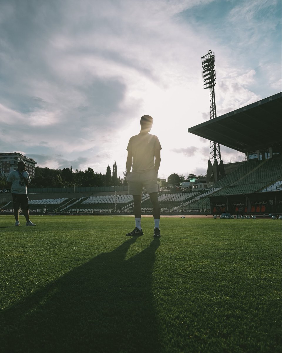 SCBragaOficial's tweet photo. Job to be done.
#UECL | #FCDMSCB https://t.co/XGKtVjyhym