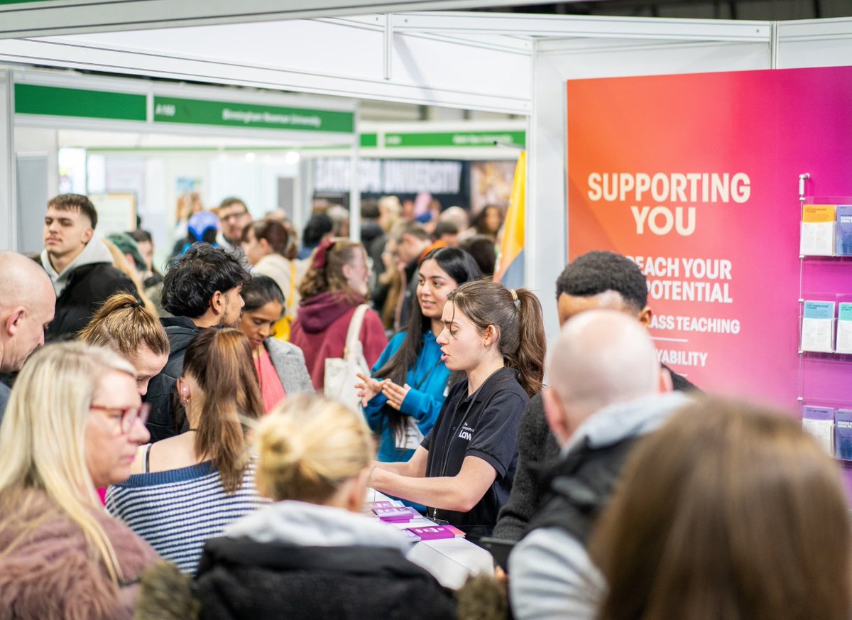 whatcareerlive's tweet photo. Our highlight reel is here!

We spoke to exhibitors and visitors about why the event is important for young people who aren't sure what their options are.

Watch now and book you free tickets to our next event at Olympia, London, this November. 

📺 https://t.co/YqqL3B3CSj https://t.co/8m2RfNyjSh