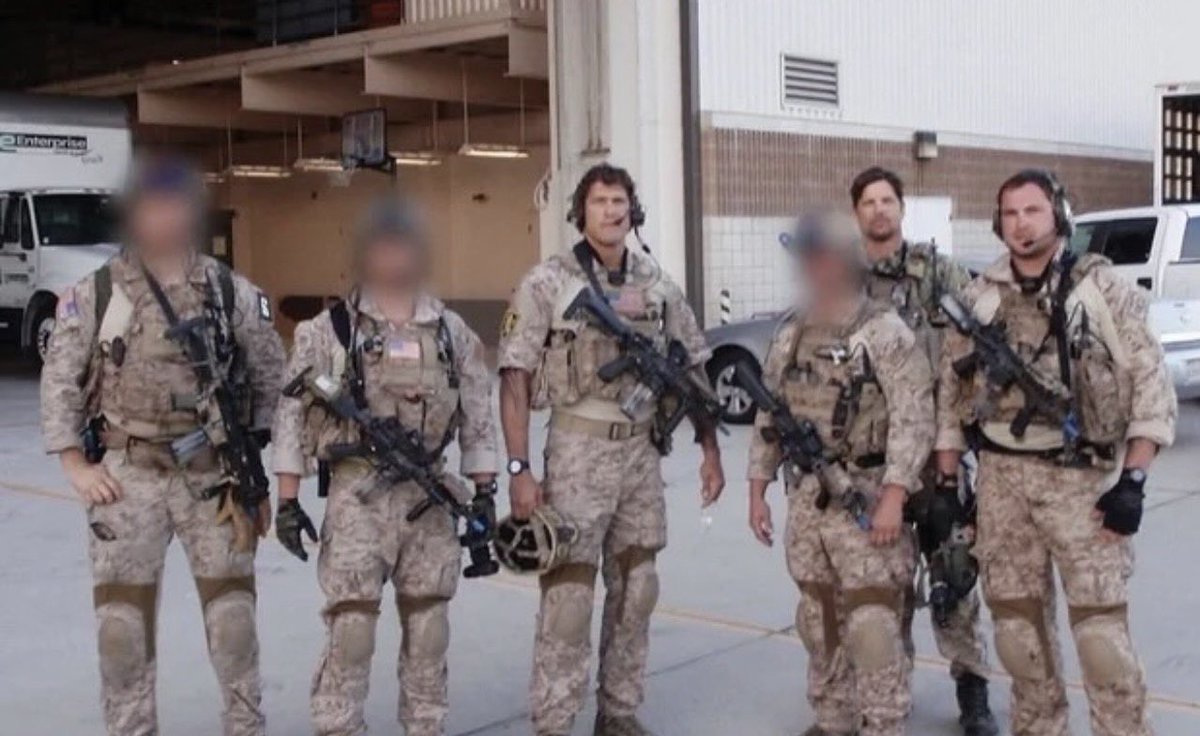 MilitaryCooI's tweet photo. SEAL Team 6's Gold Squadron members in training CIRCA 2010-2011 🇺🇸

RIP Adam Brown of BUD/s class 227
RIP Stephen Mills of BUD/s class 233
RIP Jason Workmen of BUD/s class 250 https://t.co/gb4Tbfq7UT