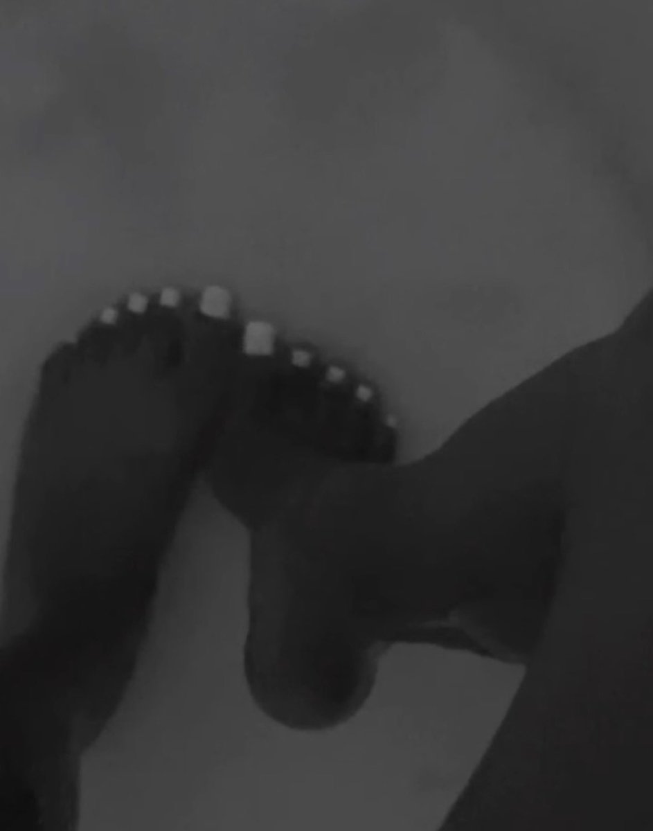 heytavy's tweet photo. Nut to me nigga💦⬇���⬇️⬇️ #feetfetısh #pytt https://t.co/5CcmEESArD