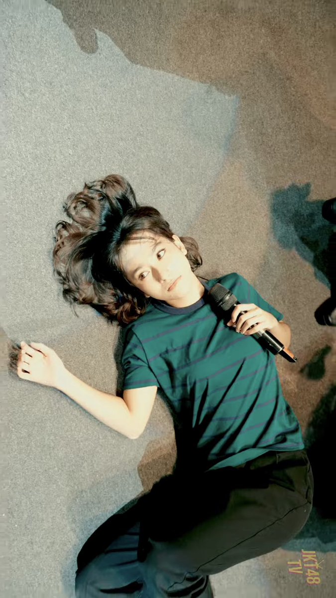 FreyanationID's tweet photo. mending tidur ga resiko, ya gak? @Freya_JKT48 https://t.co/hPS2mtbZsS