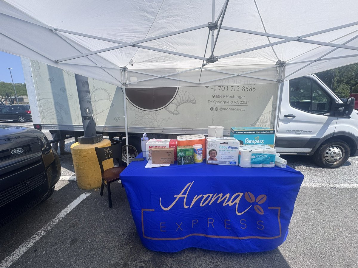 RepublicanChick's tweet photo. If you’re in the DMV area, please stop by Aroma de Café in Springfield from 10 AM - 9:00 PM at 6969 Hechinger  Drive, Springfield, Virginia and drop off your donations for Colombia. 🇨🇴 Their truck will take everything to NYC, where the Red Cross will coordinate delivery to Colombia. Every donation helps. I can also collect items in Rosslyn, VA. Questions? My DMs are open. ❤️