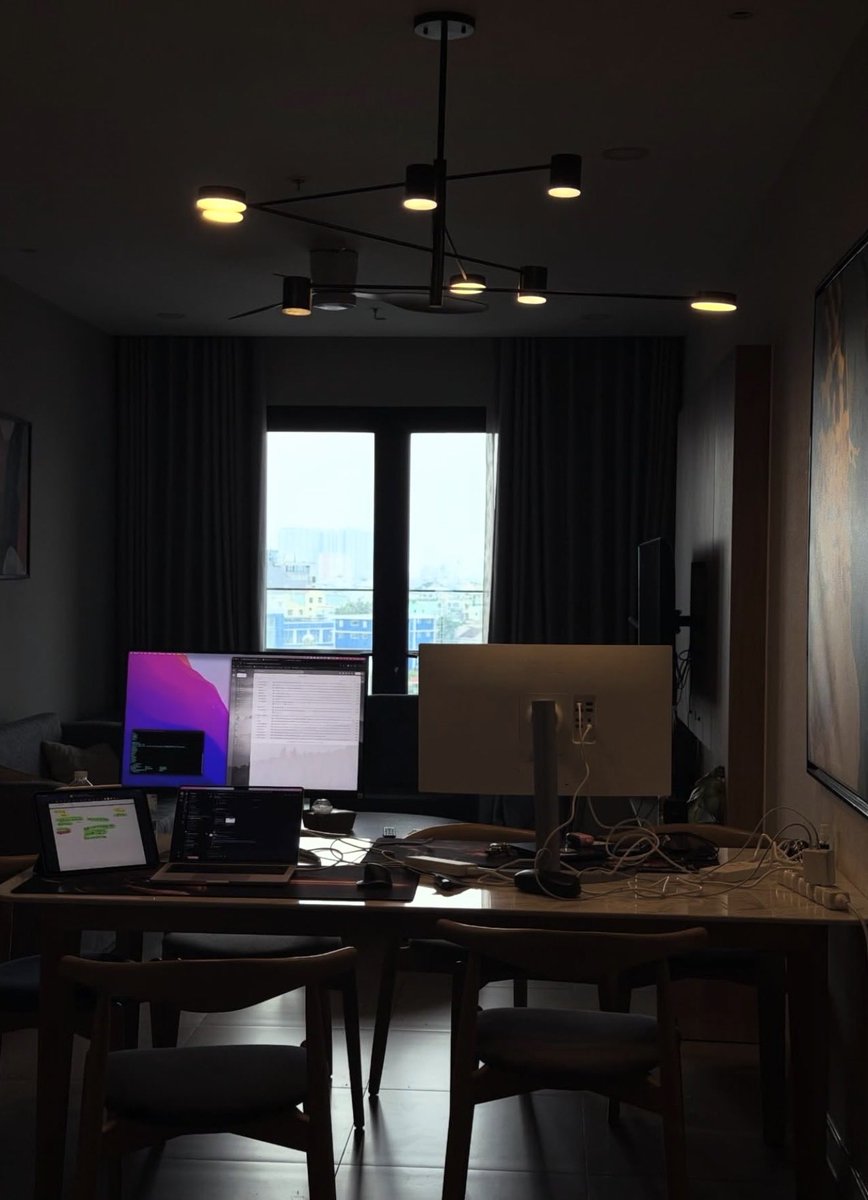 Steveprotocol's tweet photo. Different cities, same conversation 
> AI is moving fast
> The only constant is change https://t.co/1YEABautIe