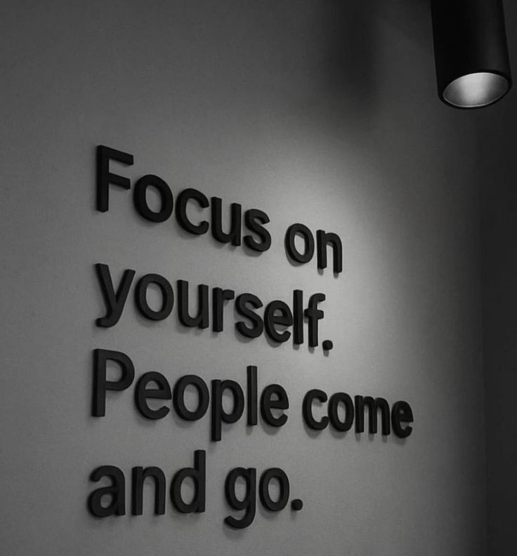 KattyGreeney's tweet photo. 自分に集中しよう。人は来ては去っていく。🌙✨
“Focus on yourself. People come and go.” 🔥 https://t.co/MOKA53zzGk