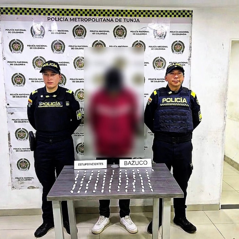 ProteccionPonal's tweet photo. 🚔 En #Boyacá  durante actividades de control, el Grupo de Protección a la Infancia y Adolescencia de Tunja capturó en flagrancia a un ciudadano por el presunto delito de tráfico, fabricación o porte de estupefacientes.

#JuntosPorLaNiñez https://t.co/eS2LwvvMF3
