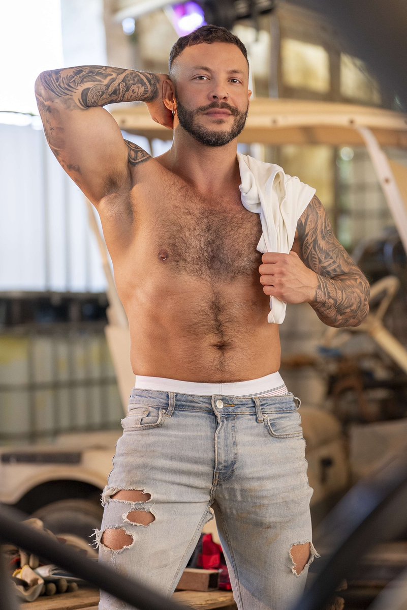 miguelsolo611's tweet photo. ✪ @JOHNBrachalliXX featuring in 𝗧𝗵𝗲 𝗦𝗵𝗮𝗳𝘁 𝗦𝗵𝗮𝗰𝗸 at
@Raging_Stallion
📹Directed by @alter_sin https://t.co/ZbbSbdZjlS