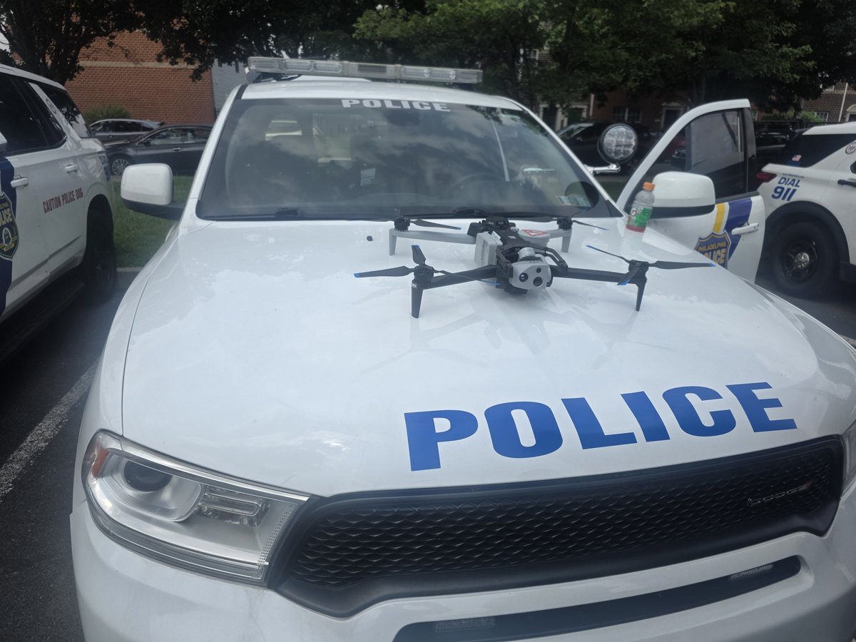 PPD03Dist's tweet photo. 3rd District 2026 PPD Daycamp  learing to Fly a Drone https://t.co/qyqclfRZst