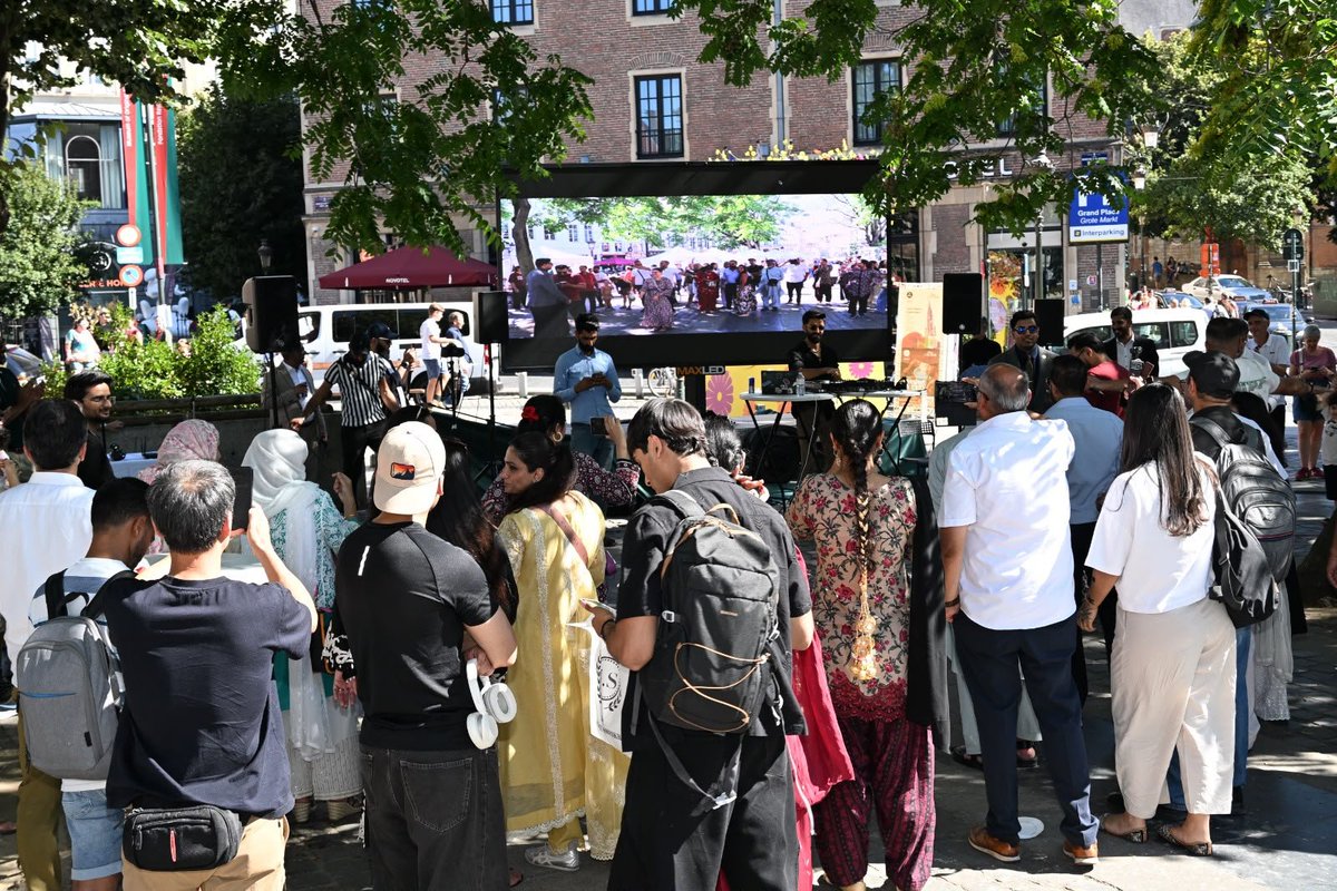 PakinBrussels's tweet photo. Embassy of Pakistan Brussels @Pakinbrussels  organized Pakistan Festival 2026 at Palais Agora, near the iconic Grand Place, bringing the vibrant colours and cultural richness of Pakistan to the heart of Europe.

The festival highlighted Pakistan’s diverse cultural heritage, traditional cuisine, music, handicrafts, jewellery, attire, and the country’s tourism and trade potential for Belgian and European audiences.

A large number of Belgian and European visitors, along with members of the Pakistani diaspora, attended the festival and warmly appreciated Pakistan’s cultural vibrancy, culinary diversity, artistic traditions, and the hospitality of its people.

A dynamic celebration of Pakistani culture and people‑to‑people engagement, further strengthening the bonds of friendship between Pakistan, Belgium and Europe.
@ForeignOfficePk 
@MoIB_Official 
@epwing_official 
@rahimhayat