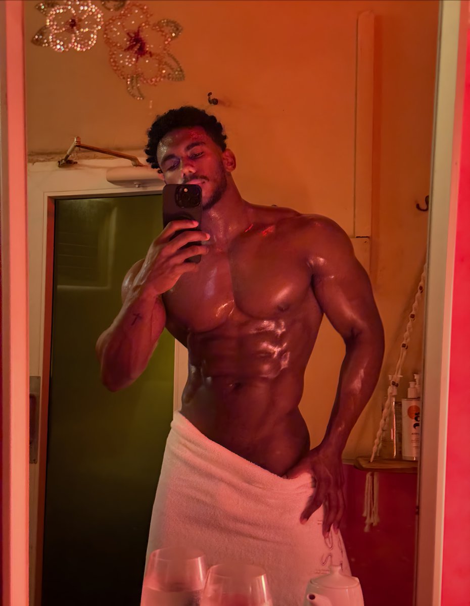 AdonisFlex_'s tweet photo. wataa https://t.co/9gGOxI4gCH