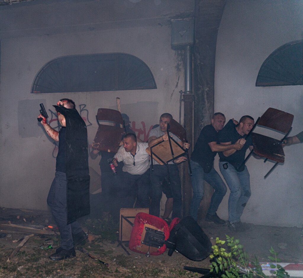 ftn_se_budi's tweet photo. Godinu dana od ovog remek dela.

U istoriju će ući i fotograf i fotografija i kobre i narod, svako sa svojom zasluženom ulogom.

Andrej Hložan. https://t.co/9djGJ10blD