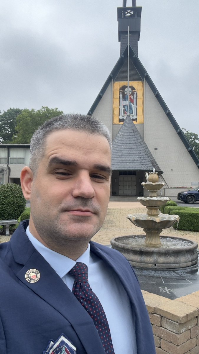 CezarVNastase's tweet photo. Prima biserică românească din America 

Salutări de la Parohia Ortodoxă Sfânta Maria din Cleveland, prima parohie românească din SUA🇺🇸, fondată pe 15 august 1904.

Ne vedem cu comunitatea românilor din Cleveland pe 21 august la Festivalul românesc 🇷🇴 organizat de Părintele Cezar. https://t.co/iZQqE2JXzJ